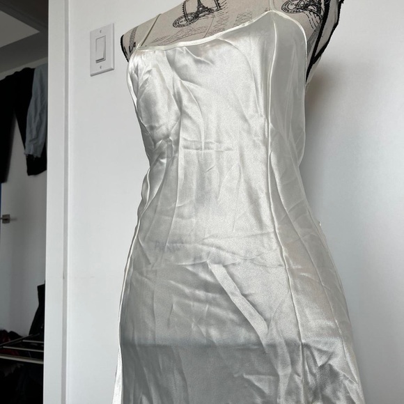 3/$35 ✨ Vintage satin slip dress - Picture 3 of 5